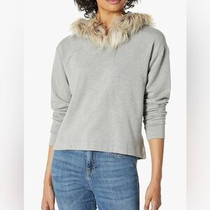 Lightweight Faux Fur Hooded Pullover Sweater(NWOT)